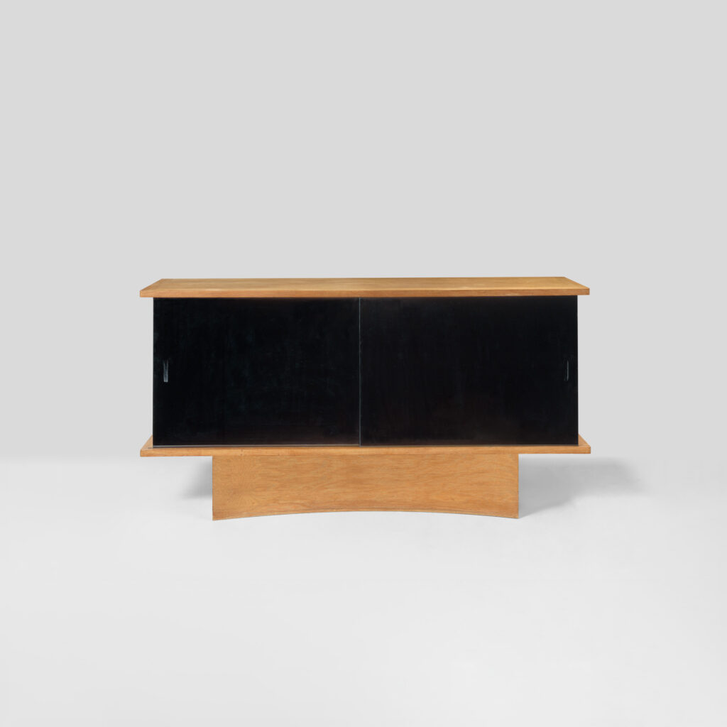 Buffet en chêne et opaline noire