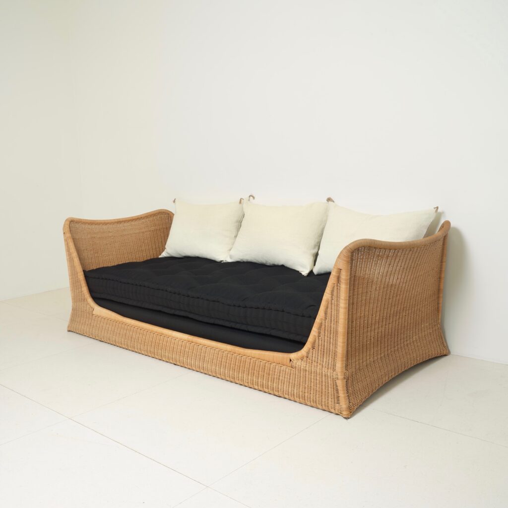 Rattan_daybed_image_Louis_sognot_jpg